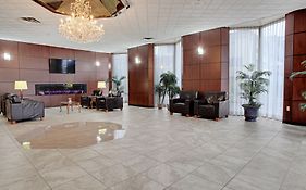 Travelodge By Wyndham Lloydminster